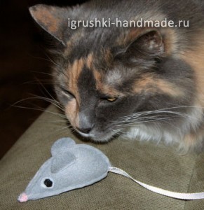 как сделать игрушки для кошки своими руками, мышка